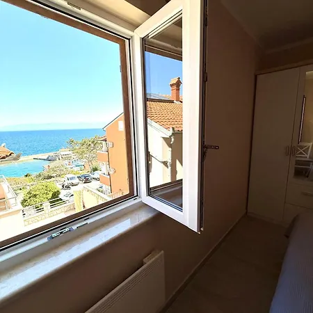 アパート Enna マリ・ロシニュ