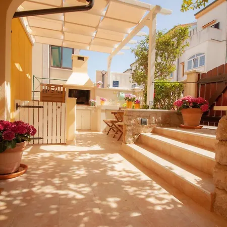 Enna アパート マリ・ロシニュ